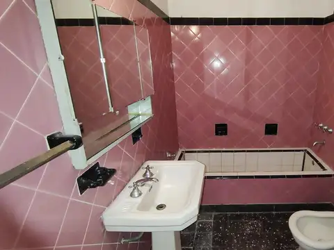 Depto Tipo Casa en Venta 60 años