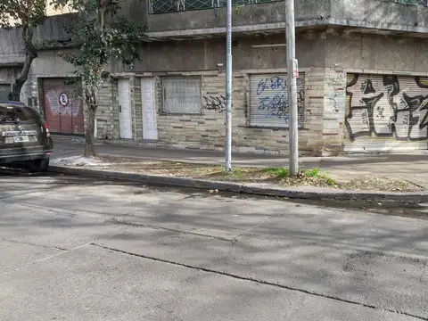 Vicente Lopez al 3700