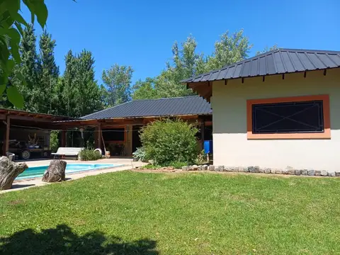 Venta de casa en Guernica con piscina