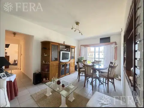 Venta departamento 3 ambientes con balcón en Wilde