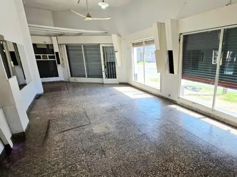 Local en Venta 40 años