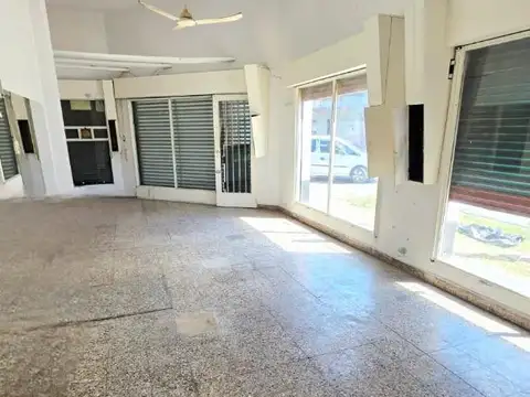 Local en Venta 40 años