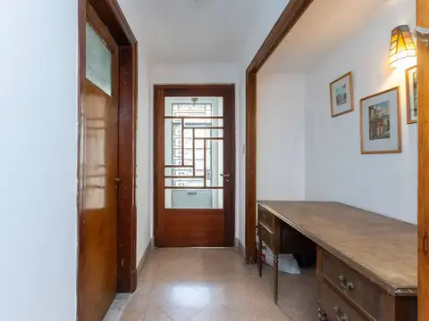 Casa 10 ambientes con 5 baños