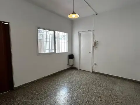Depto Tipo Casa en Alquiler de 1 dormitorio
