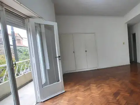 Depto Tipo Casa en Alquiler 50 años