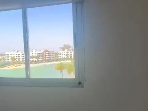 Departamento 4 ambientes con 3 baños