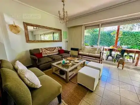 PH con pileta y jardín en alquiler en Martínez, vías Libertador