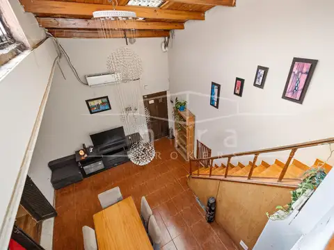 Depto Tipo Casa en Venta de 5 ambientes