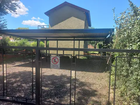 Complejo de tres unidades a ESTRENAR de 3amb c/u a 50mts del rio.