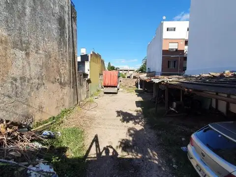 Terreno en Venta en Villa Luzuriaga, USD 89.000