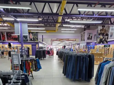 Vendo Locales en Pleno Centro