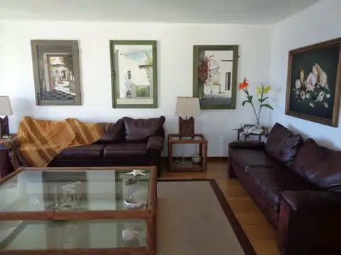 Departamento en Venta en Playa Mansa, USD 405.000