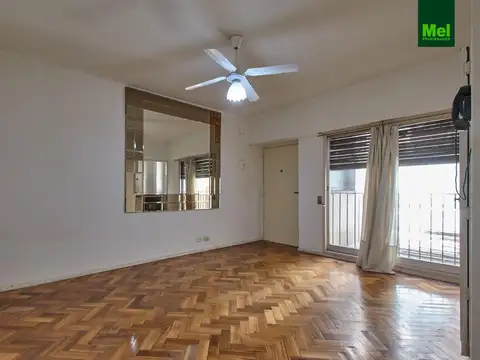 Monoambiente apto profesional con ubicación inmejorable.