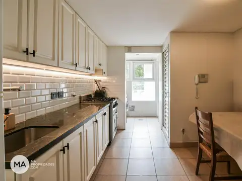 Departamento 5 ambientes con 3 baños