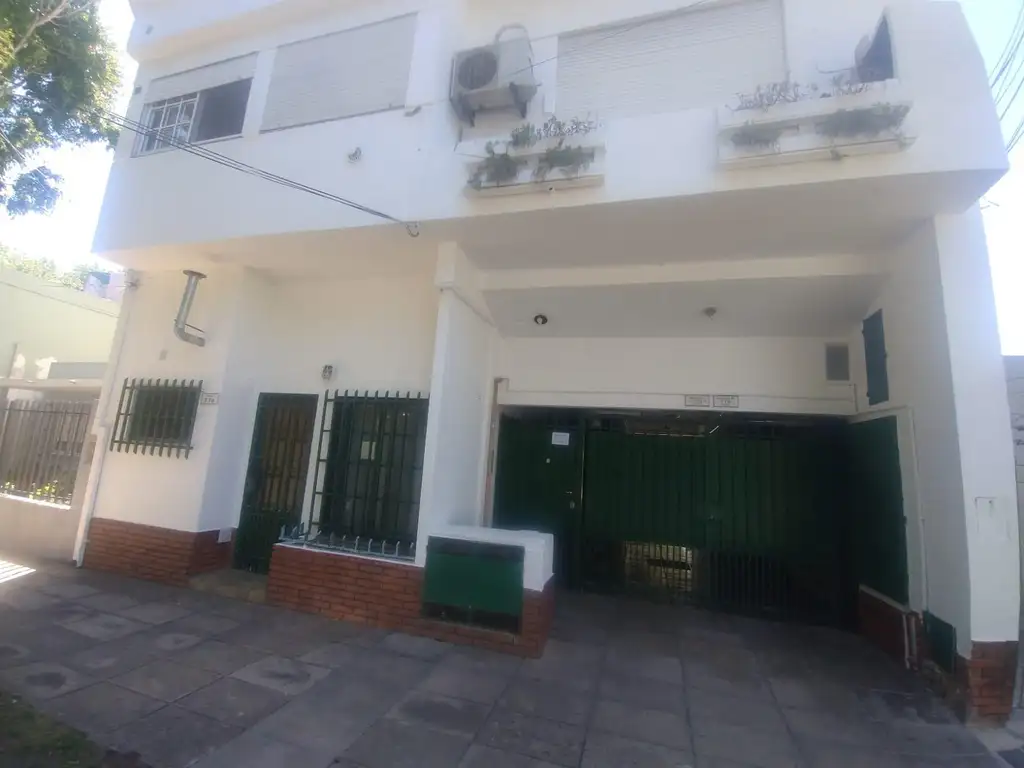 Farías al 700
