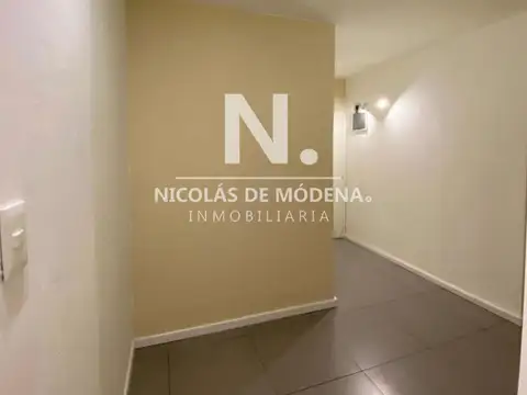 Apartamento de 2 dormitorios ideal para renta, reciclado a Nuevo.
