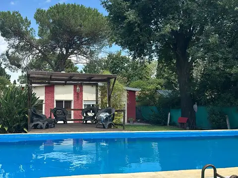 CASAQUINTA  zona 45 y 150 permuta por dto