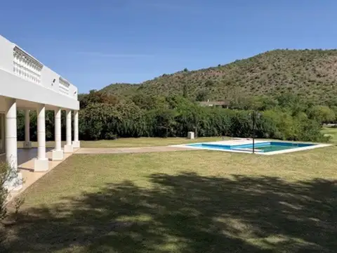 El Potrerillo De Larreta