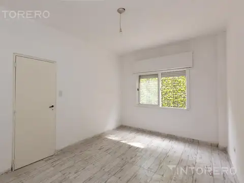 VENTA PH 2 AMBIENTES PATIO Y GARAGE  VILLA SARMIENTO - ACEPTA PERMUTA