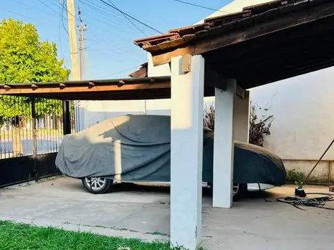 Casa en Venta con 1 cochera