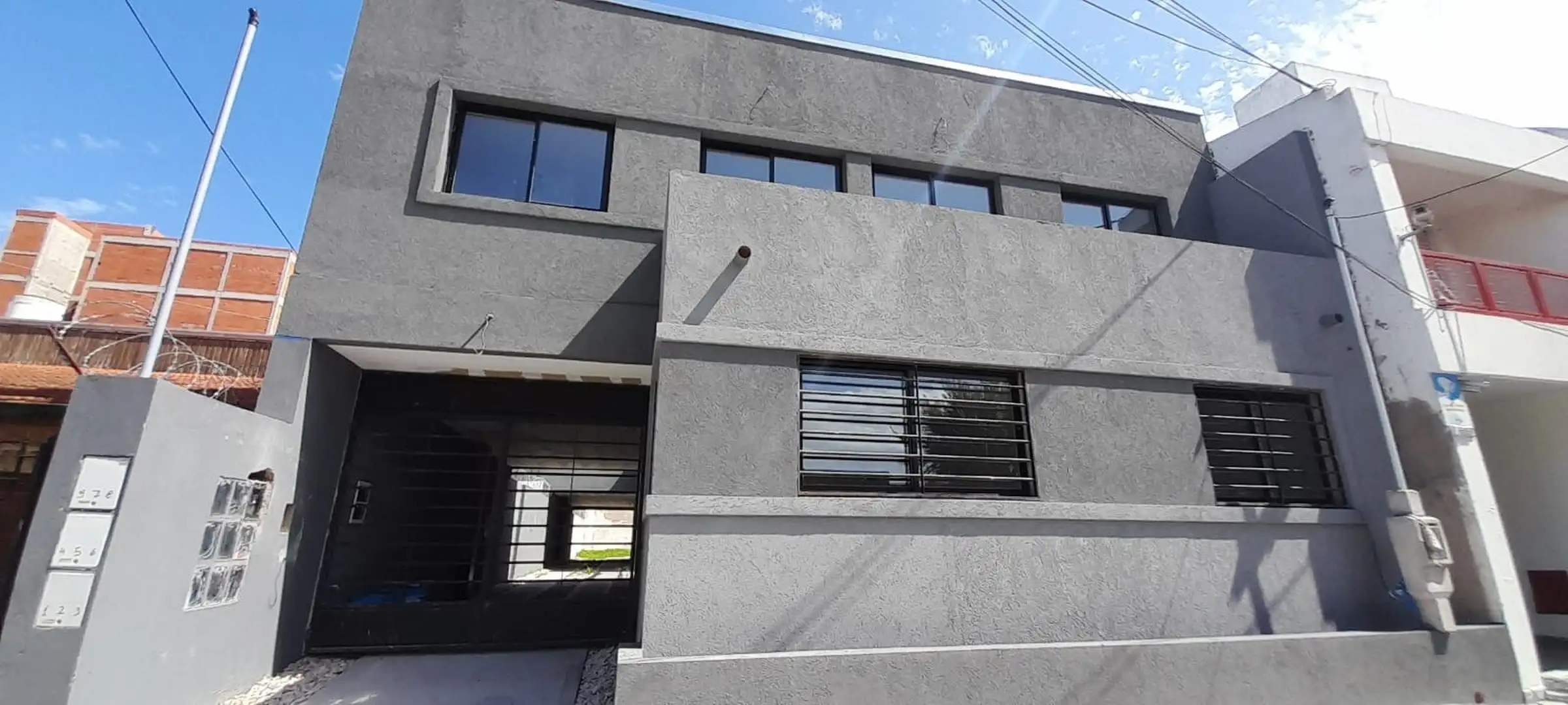 Ph de 2 amb en alquiler. Sin expensas. Comedor con cocina integrada.