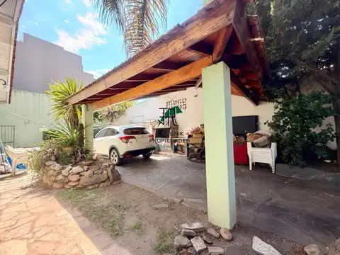 Casa 6 ambientes con 3 baños