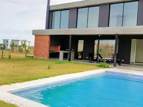 Casa en Venta en El Naudir 4 dormitorios, Escobar 100