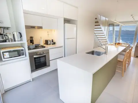 Av. Bustillo 5400, Piso H