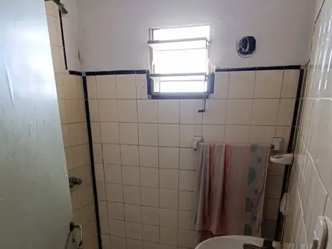 CASA Y DEPARTAMENTO EN VENTA CREPPY 263