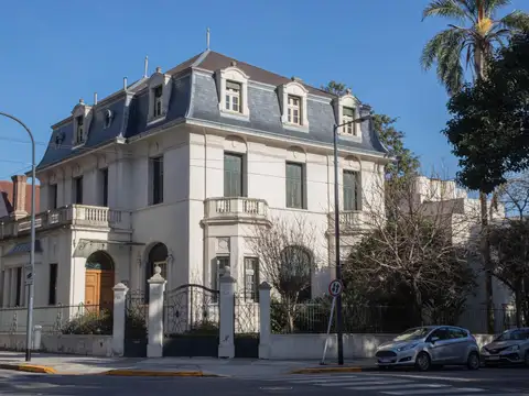 CASONA en Belgrano R - Oportunidad unica