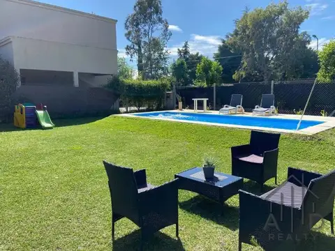 Casa quinta en venta de 115m2 ubicado en Florencio Varela