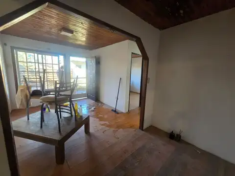 Casa 4 ambientes con 1 baño