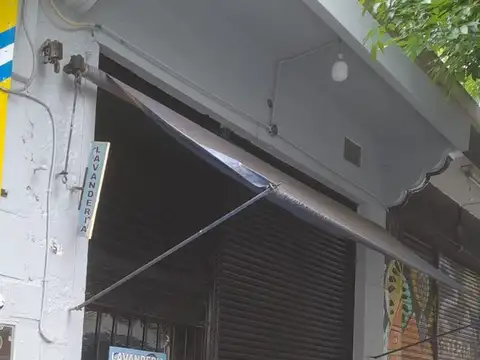 VENTA LOCAL COMERCIAL CON BAÑO PRIVADO
