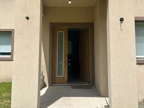 Casa en Venta en La Lonja, USD 140.000