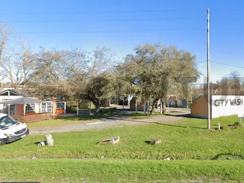 Lote comercial sobre cno Centenario