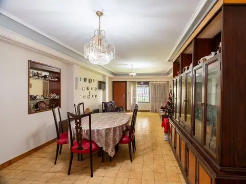 VENTA 2 CASAS CONSTITUCIÓN CON PARQUE Y COCHERA