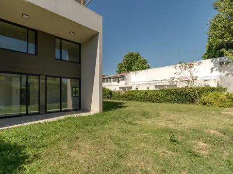Departamento 5 ambientes con 4 baños