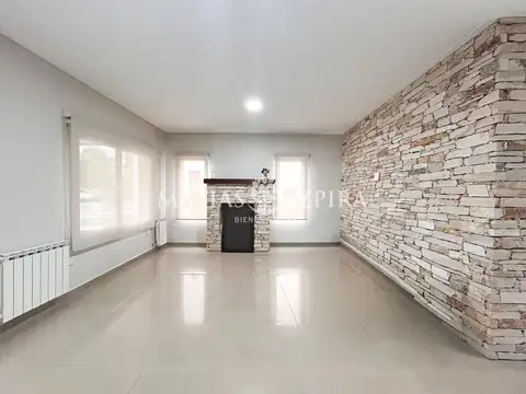 Casa en Venta en Alvarez Del Bosque, USD 240.000