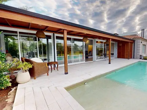 VENTA CASA 4 AMBIENTES AMOBLADA BARRIO SANTA INES