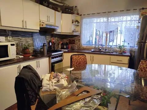 VENTA PH TIPO CASA 4 AMBIENTES CENTRO RAMOS MEJIA  APTO CREDITO PERMUTA