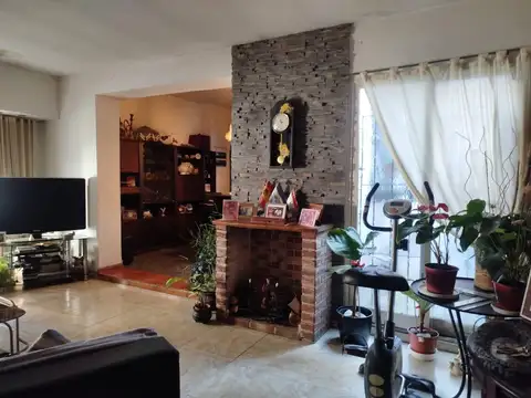 Depto Tipo Casa en Venta en Ramos Mejia Sur, USD 166.000