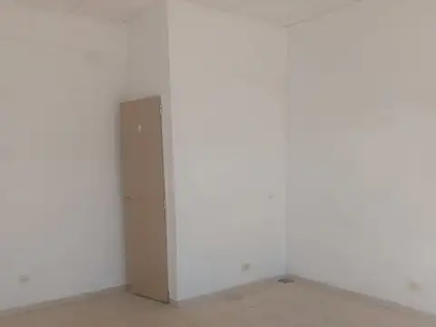 Local en Alquiler en La Florida, $ 300.000