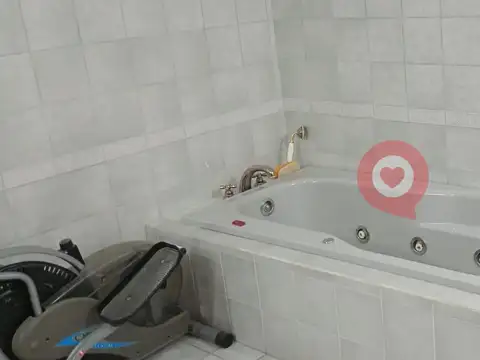 Casa 7 ambientes con 3 baños