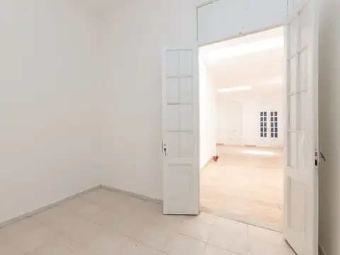 Alquiler Comercial de 14 ambientes con 2 terrazas