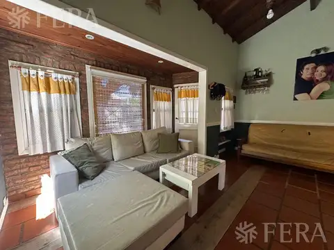 Casa en Venta con 1 cochera