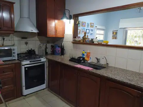 Casa en Venta con 4 cocheras
