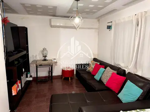 Casa 4 ambientes con 3 baños