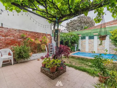 VENTA casa 3 dorm La Blanqueada piscina garaje 