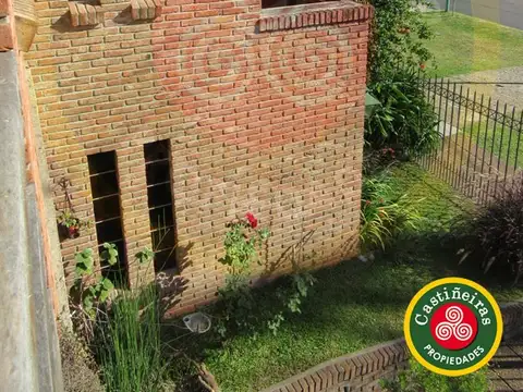 Casa en Venta en Turdera, USD 285.000