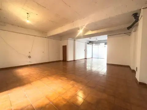 Local en Alquiler en Monserrat, $ 1.800.000